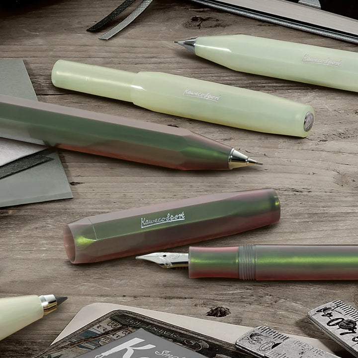 Kaweco Lunar Sport Clutch Pencil 3.2mm Shadow Green – lifestyle