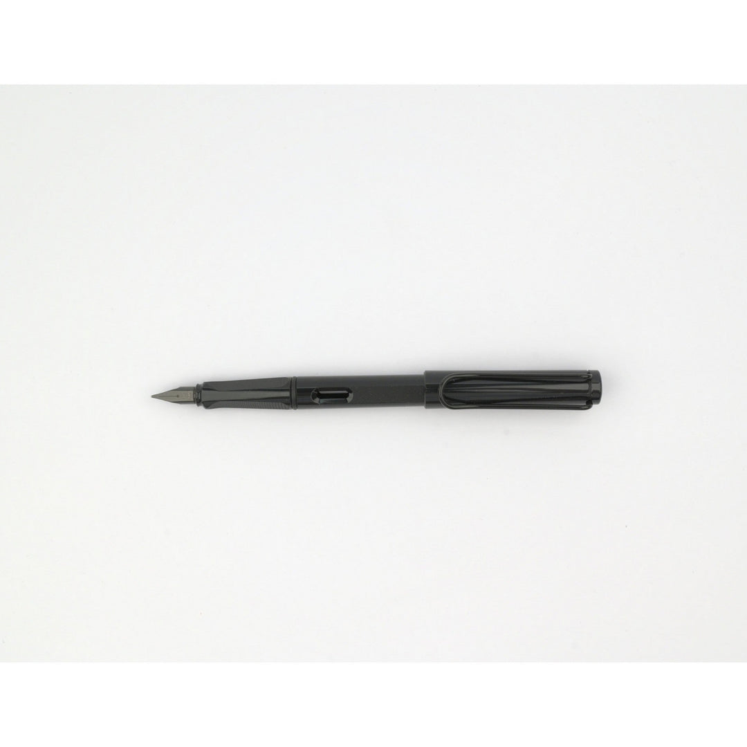 LAMY Safari Fountain Pen Meteorite special edition 2026 - uncapped, nib pointing left