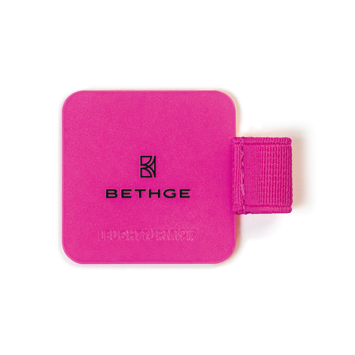 Leuchtturm1917 × Bethge Luminous Edition Pen Loop in neon pink with elastic holder.