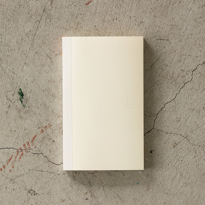 Featuring monthly, weekly, and plain memo pages, this minimalist diary is made with MD PAPER for an exceptional writing experience and flat-opening durability—perfect for planners who value both function and creativity.