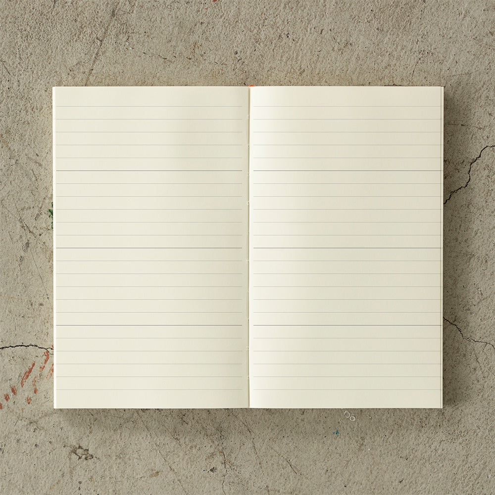 Featuring monthly, weekly, and plain memo pages, this minimalist diary is made with MD PAPER for an exceptional writing experience and flat-opening durability—perfect for planners who value both function and creativity.
