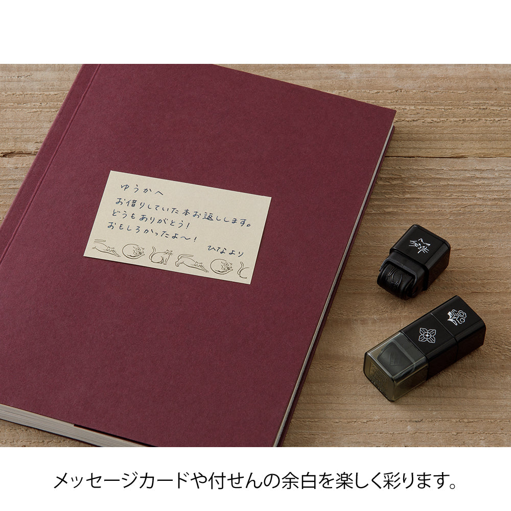 Midori Paintable Stamp Roller - Cat &amp; Landscape — angle view
