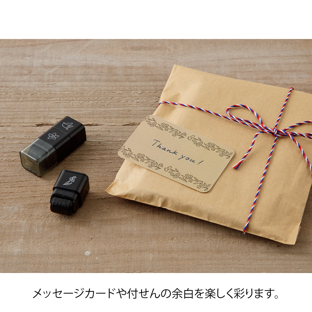 Midori Paintable Stamp Roller - Plant — angle view