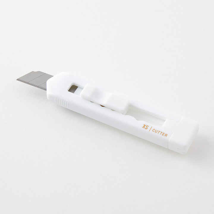 Midori XS Cutter White A