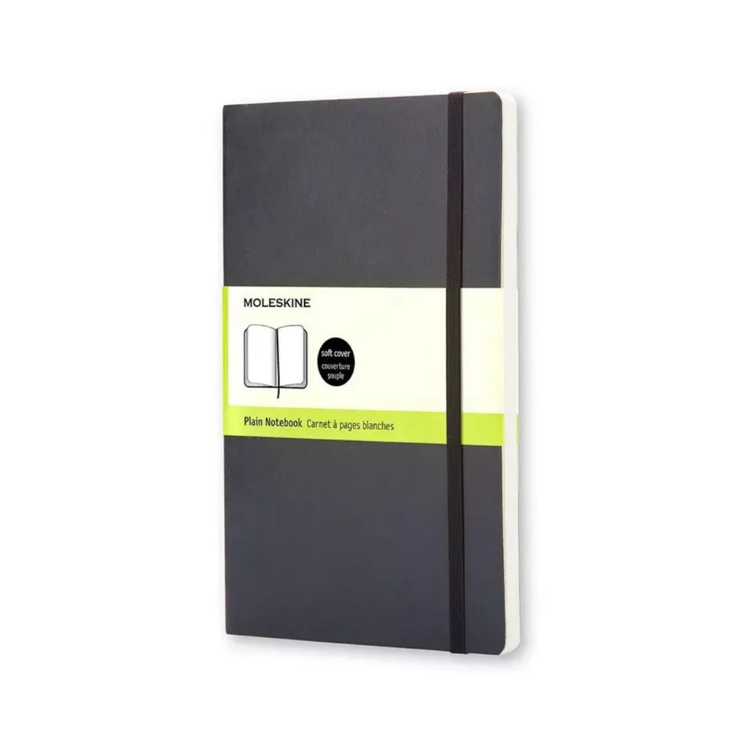 Moleskine Classic Large plain softcover notebook in Black, 13 x 21 cm