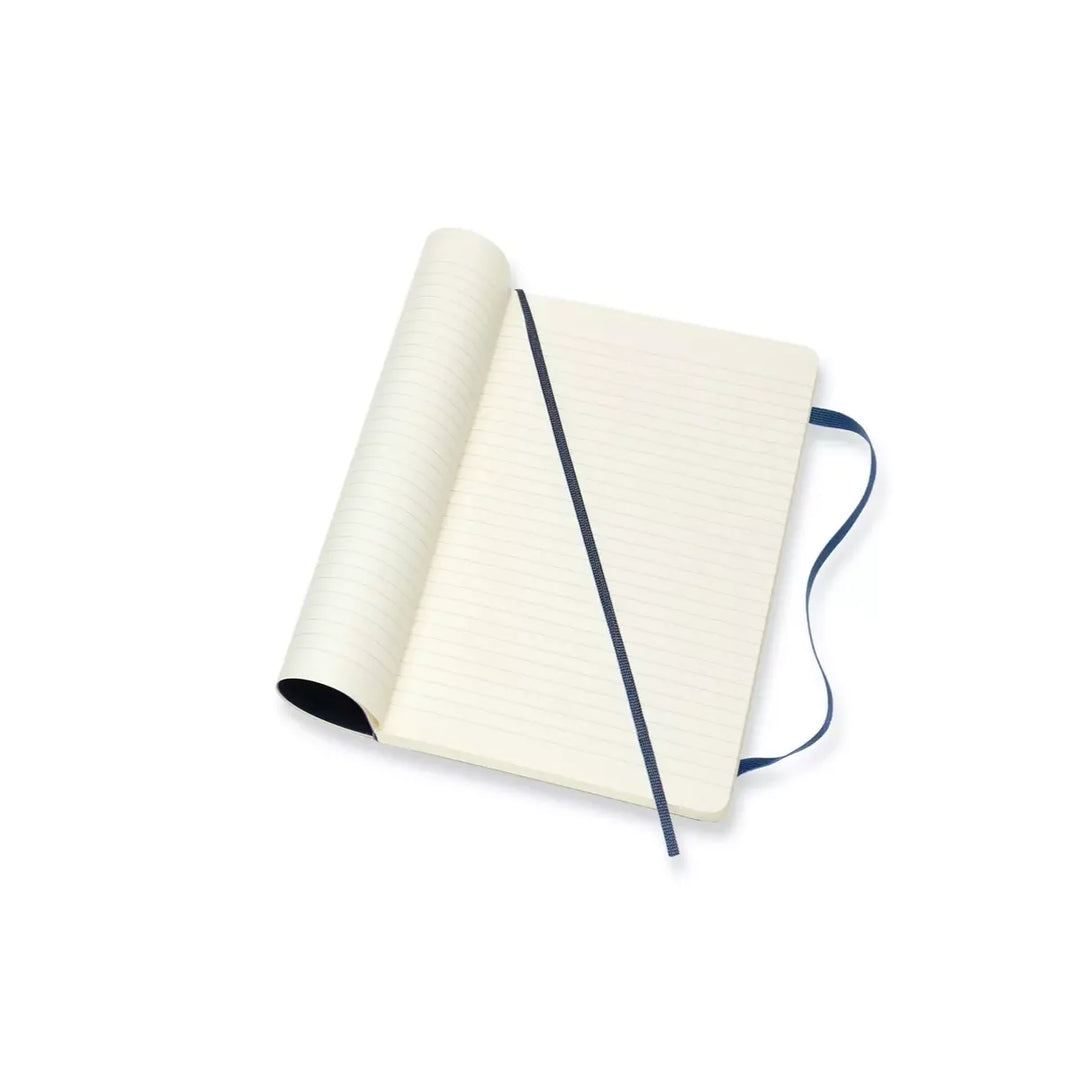 Moleskine Classic Large ruled softcover notebook in Sapphire Blue, 13 x 21 cm – photo 4