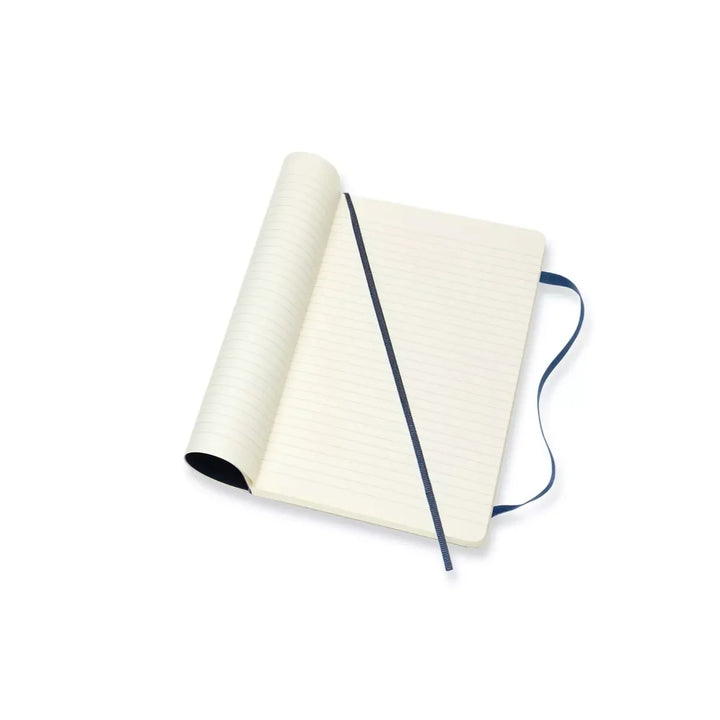 Moleskine Classic Large ruled softcover notebook in Sapphire Blue, 13 x 21 cm – photo 4