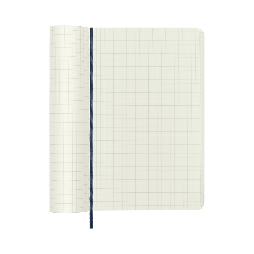 Moleskine Classic Large squared softcover notebook in Sapphire Blue, 13 x 21 cm – photo 3