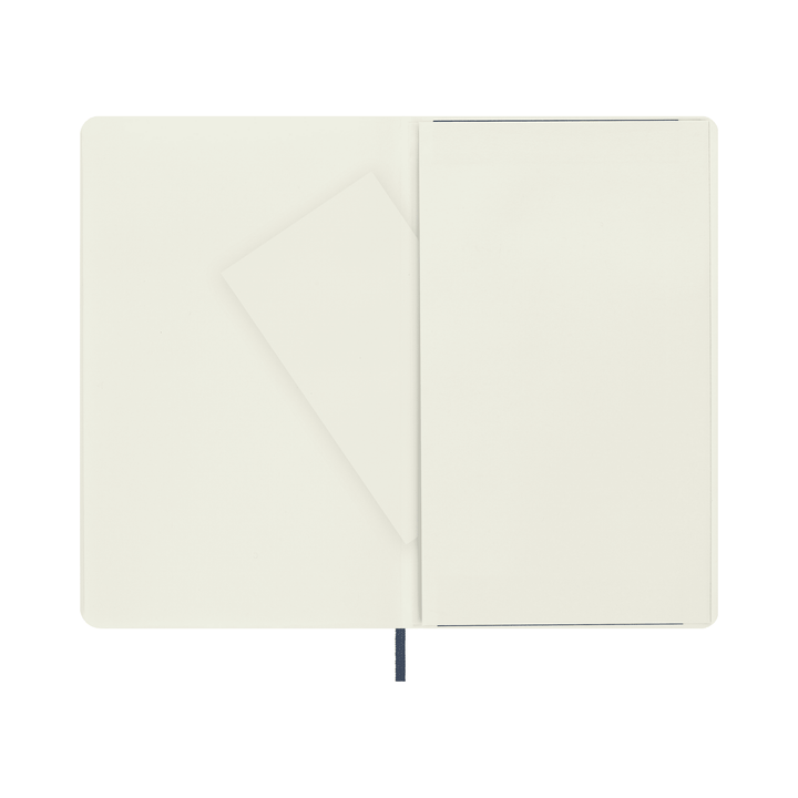 Moleskine Classic Large squared softcover notebook in Sapphire Blue, 13 x 21 cm – photo 4