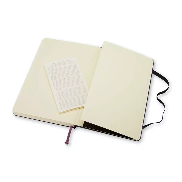 Moleskine Classic Pocket plain hardcover notebook in Black, 9 x 14 cm – photo 4