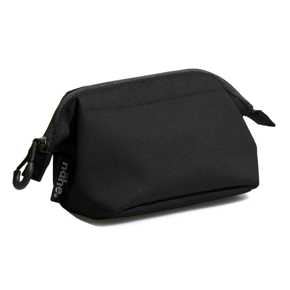 nähe Soft Gadget Pouch S in black with a wide opening, soft cushioned design, and organized interior featuring removable dividers and mesh pockets.