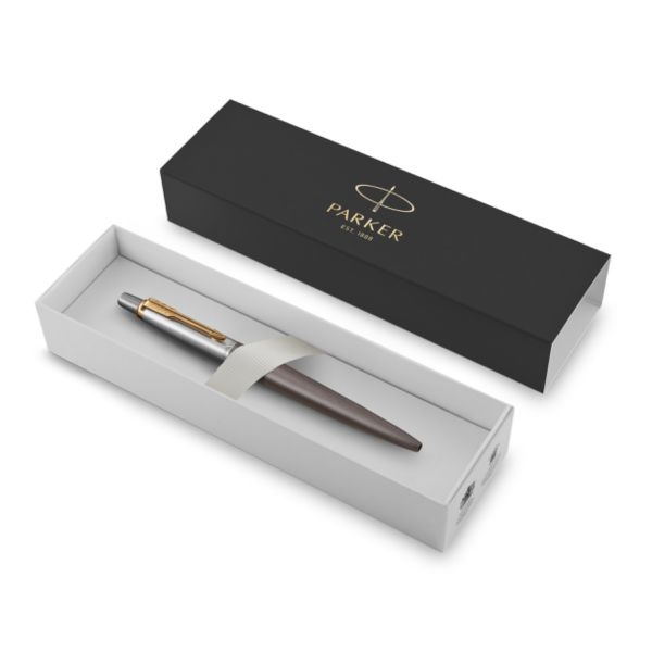 The iconic Jotter ballpoint pen in Grey Core GT Premium