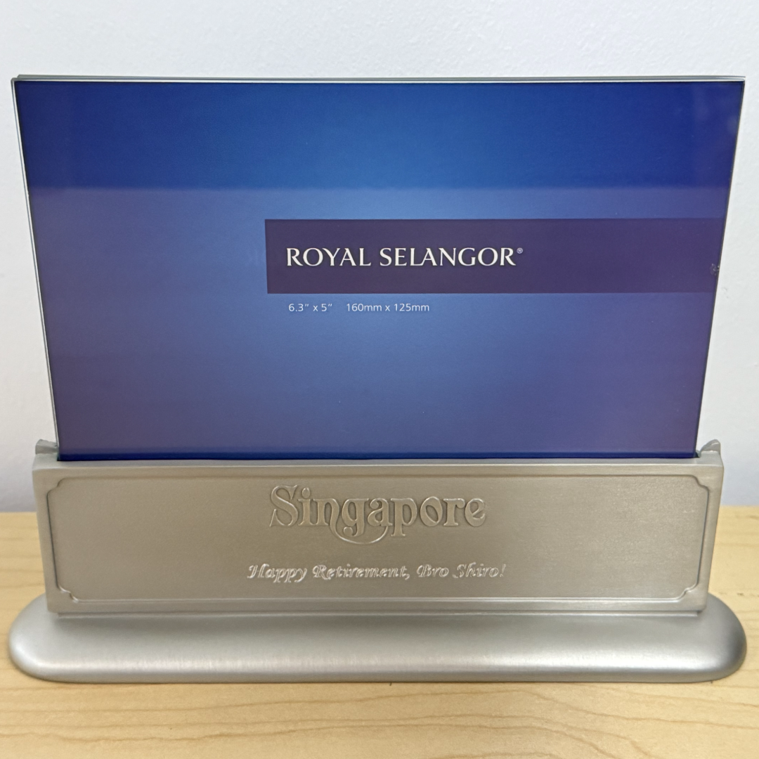 Personalised Engraving on Royal Selangor Singapore Scenes Photoframe 4R at Cityluxe WorkRoom