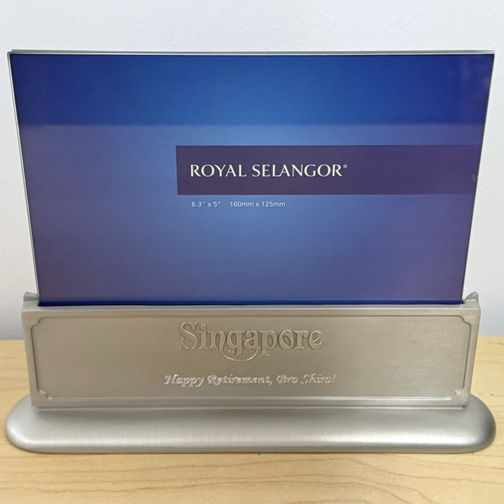 Personalised Engraving on Royal Selangor Singapore Scenes Photoframe 4R at Cityluxe WorkRoom