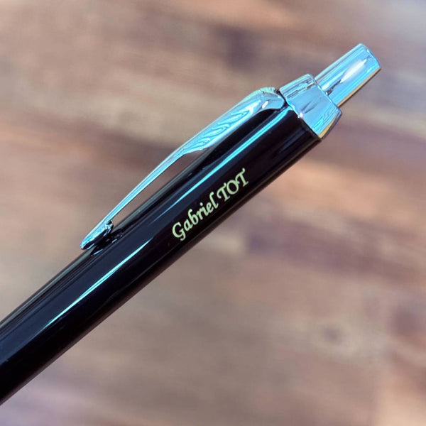 画像をギャラリービューアに読み込む, Personalized Name Engraving On Parker IM Black CT Ballpoint Pen
