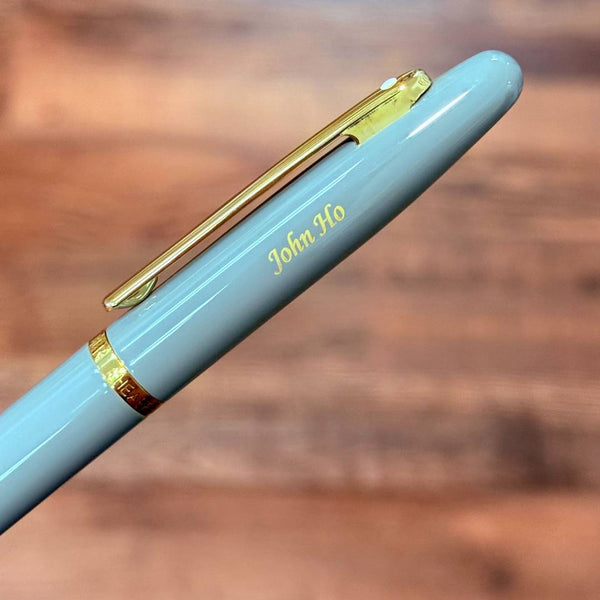 将图片加载到图库查看器，Personalized Name Engraving On Sheaffer VFM E9427 Fountain Pen - Glossy Light Gray with PVD Gold-tone Trims
