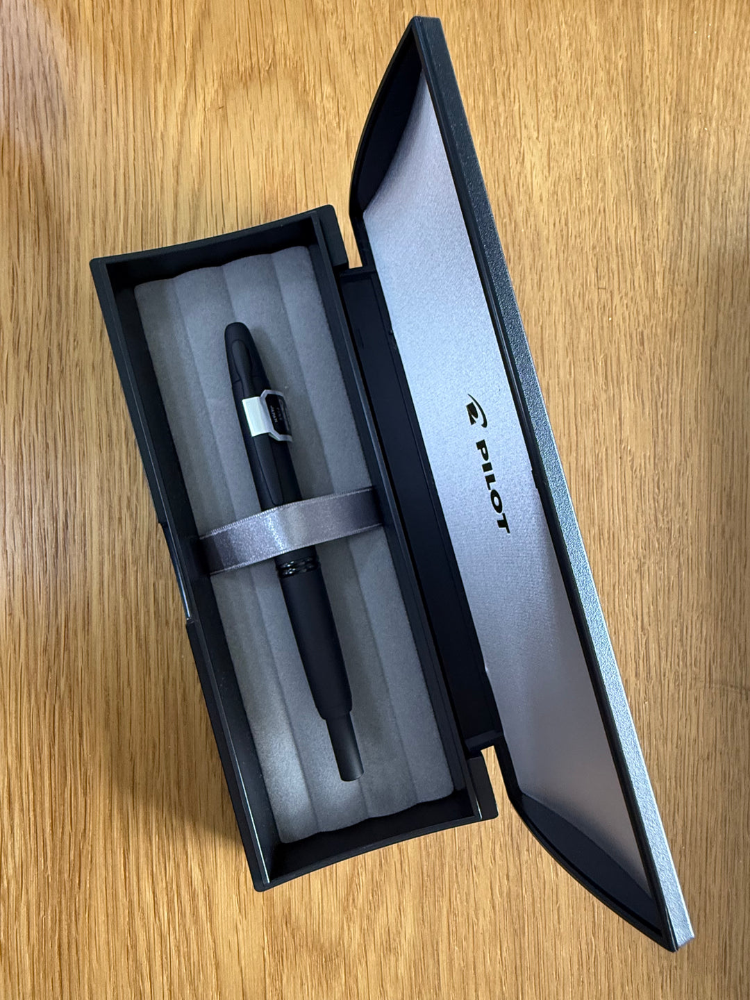 Pilot Capless Fountain Pen - Matte Black — flat lay