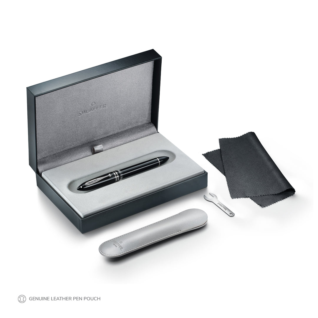 Sheaffer Balance III E892 fountain pen in its Sheaffer gift box with grey leather pen sleeve, cleaning cloth and piston spanner