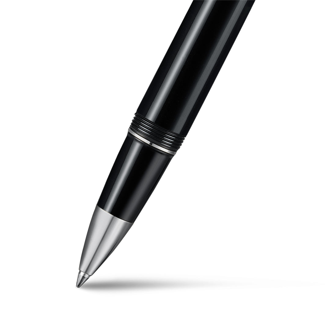 Close-up of the Sheaffer Balance III E892 rollerball pen chrome-tone tip and chrome ring