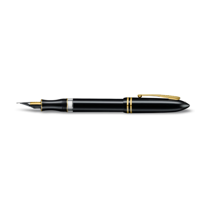 Sheaffer Balance III E893 fountain pen side profile with cap posted