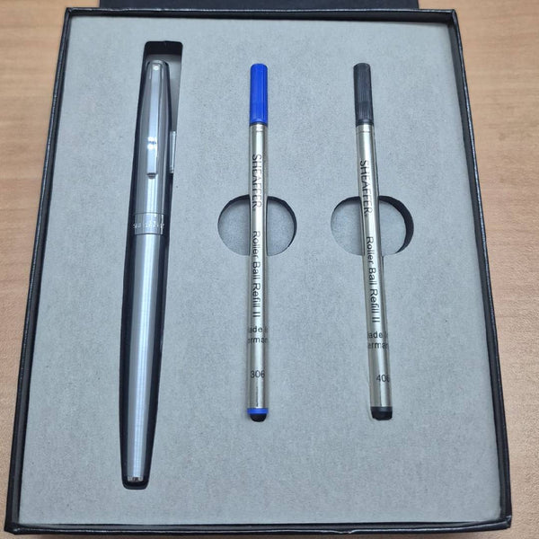 Load image into Gallery viewer, Sheaffer Sagaris Chrome Rollerball Pen &amp; Two Rollerball Refill with Gift Box
