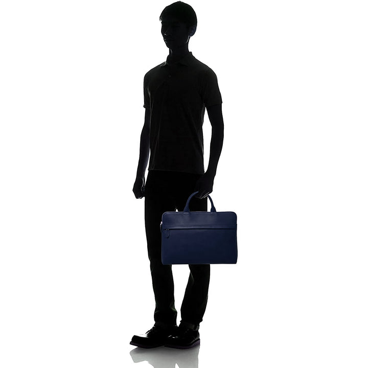 Trion AA112 13" Leather Bag Navy — in use