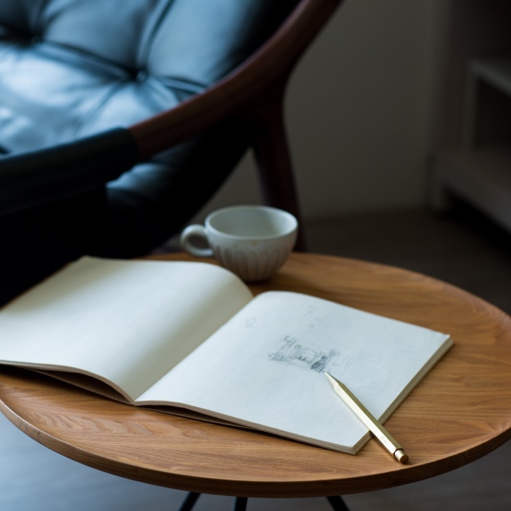 Ystudio Classic Sketching Pencil — writing at an angle