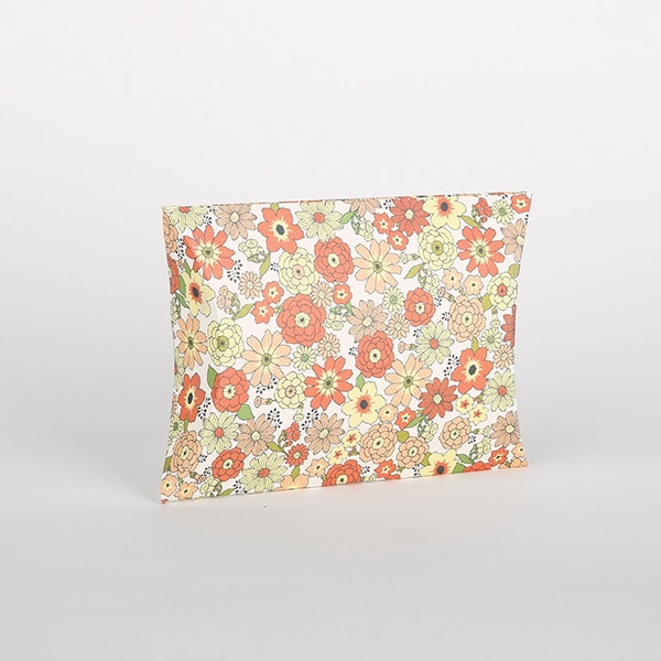 Load image into Gallery viewer, Dailylike Pillow Box Small Tasha Tudor, DailyLike, Pillow Box, dailylike-pillow-box-small-tasha-tudor, , Cityluxe
