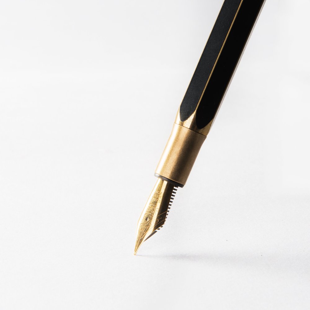 (DC) Ystudio Brassing Desk Fountain Pen Medium — barrel detail