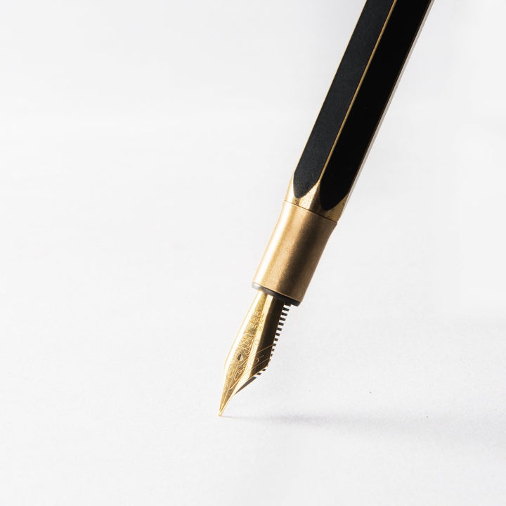 (DC) Ystudio Brassing Desk Fountain Pen Medium — barrel detail