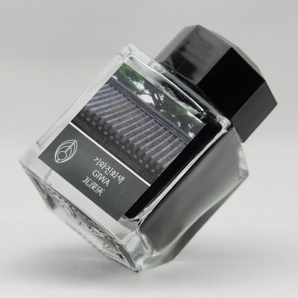 3 Oysters I.COLOR.U 38ml Ink Bottle Giwa, 3 Oysters, Ink Bottle, 3-oysters-i-color-u-38ml-ink-bottle-giwa, 3 Oysters I.COLOR.U, Grey, Ink & Refill, Ink bottle, Pen Lovers, Cityluxe