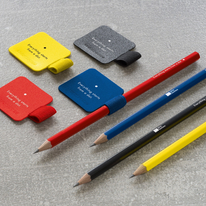 Leuchtturm1917 Bauhaus 100 Pencil Assorted Unit (4xRoyal Blue, 1xRed) — lead extended