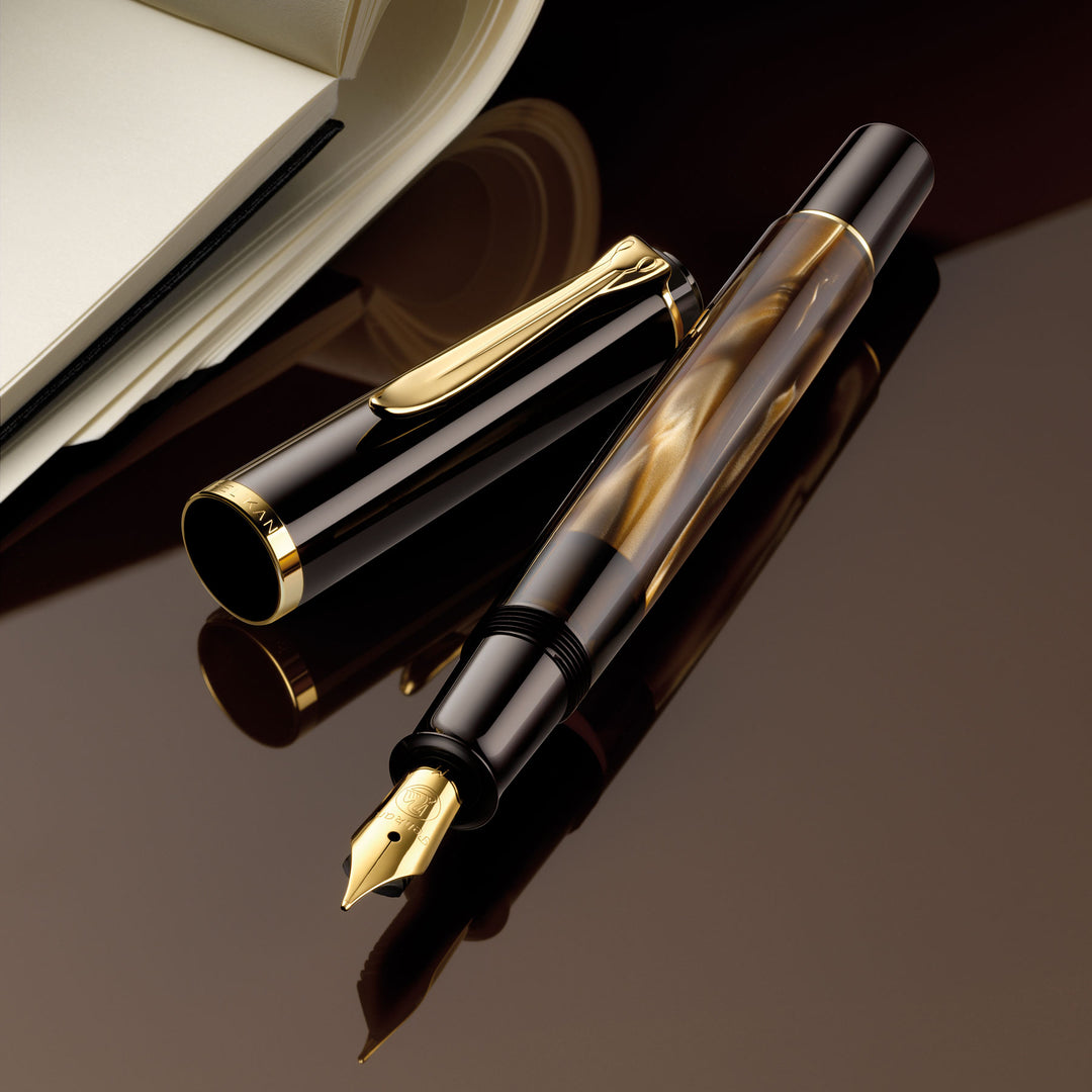 Pelikan Classic M200 Fountain Pen Brown Marble [Pre-Order] — nib close-up