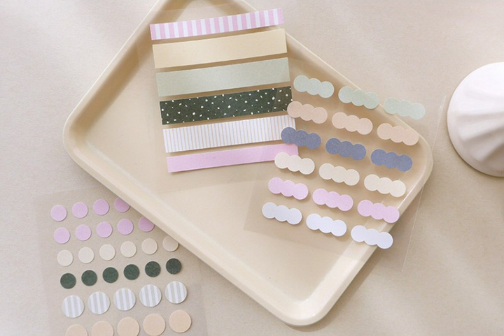 Suatelier Plain.71 Sticker — flat lay