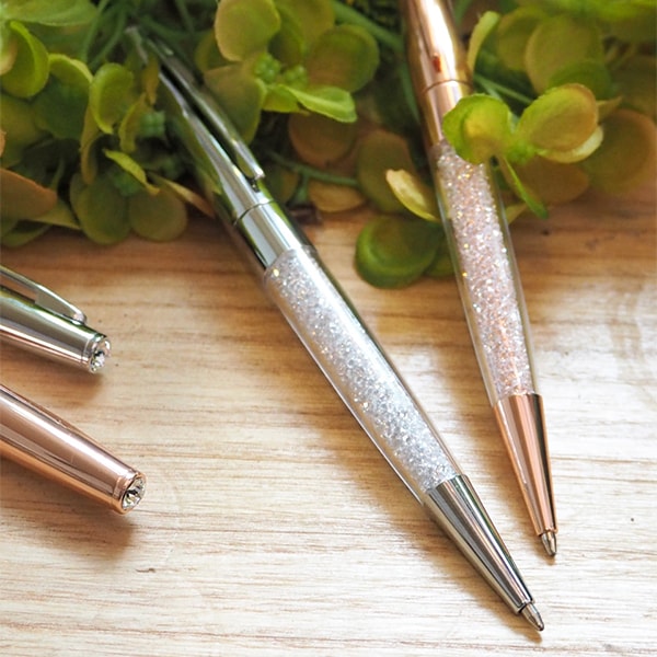 Helen Kelly Sparkle Pen Rose Gold — flat lay