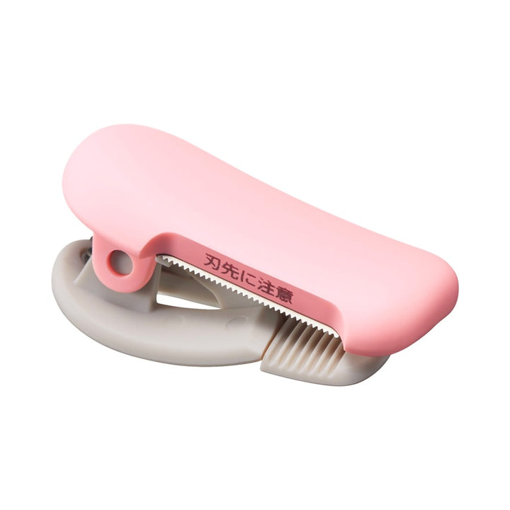 Kokuyo Karu Cut Tape Cutter Clip-Type (20-25mm) Pink — roll front