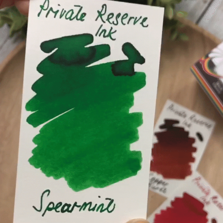 Private Reserve 60ml Ink Bottle Spearmint — cap detail